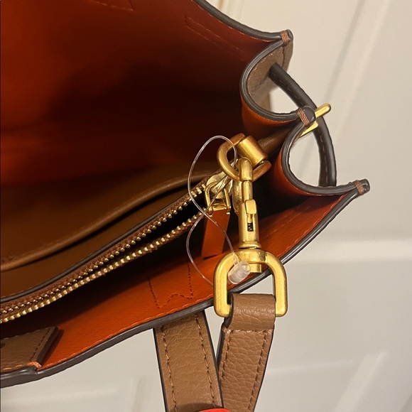 Tory Burch Small Walker Satchel - brand new without tags condition- gorgeous bag - Picture 14 of 16